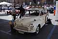 Vettura con megafono della Old Cars Club organizzatrice del Gran Premio di Bari