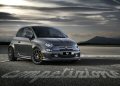 La nuova Abarth 595, nella versione turismo, risulta dedicata a chi, sensibile alle tendenze, ama un tipo di sportivit senza eccesso, mentre la variante competizione  rivolta ai veri amanti dell'elaborazione, che non rinunciano mai alla sportivit.