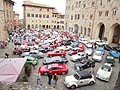 Raduno finale di auto depoca a Volterra in Piazza Priori per lAsi Autoshow 2012