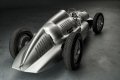  La Union Type D offriva un motore collocato alle spalle del pilota, disposizione che  ancora una caratteristica standard della Formula Uno di oggi. 