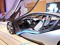 BMW i8 Concept con la portiera che si apre verso lalto