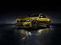 La nuova BMW M4 Concept indossa una livrea di colore oro Aurum Dust carica di suggestioni.