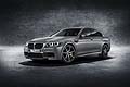 E tempo di celebrazioni a Monaco, dove in questi giorni la berlina ad alte prestazioni BMW M5 festeggia i suoi trentanni di vita produttiva attraverso una versione speciale, la BMW M5 30 Jahre M5 disponibile in edizione limitata a 300 veicoli.