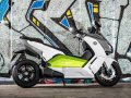 Nello stand dedicato al marchio tedesco far capolino anche il BMW C evolution, prototipo di scooter elettrico per massime esigenze di agilit e autonomia.