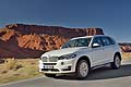 Pi lussuosa ed innovativa che mai, la BMW X5  stata il primo Sports Activity Vehicle (SAV) del mondo ed  ancora oggi il modello pi apprezzato su scala globale.