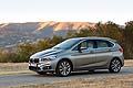 La nuova BMW Serie 2 Active Tourer definisce cos una tipologia automobilistica nuova nel segmento delle compatte premium, abbinando comfort e funzionalit ai tipici valori del marchio, cio dinamismo, stile ed eleganza. 