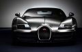 L’ultima vettura celebra il fondatore, Ettore Bugatti e si ispira direttamente al modello storico Type 41 Royale. 
