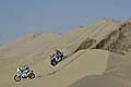 Dakar 2013 per la III tappa Pisco Nazca, moto e quad sulle dune sabbiose