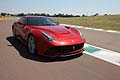 Nuova Ferrari F12 berlinetta supercar del marchio del Cavallino