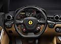 Ferrari F12berlinetta interni e volante con cambio di F1