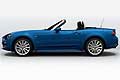 Fiat 124 Spider azzurro Italia