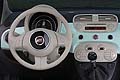Anche nel campo della sicurezza la nuova Fiat 500 Cult si dimostra autentica leader, con lofferta di BS+EBD, airbag guidatore e passeggero con sistema Dual stage, airbag laterali, windows bag, airbag per ginocchia, attacchi Isofix, luci diurne (DRL).