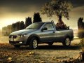 Fiat Strada pick-up 2012 con cassone posteriore dotato di ribaltina pieghevole