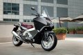 l motore a 2 cilindri in linea da 670 cm3 raffreddato a liquido  ununit leggera e compatta