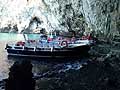 Imbarcazione turistica per le grotte marine