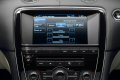 Anche il sistema Jaguar touchscreen di infotainment, integrato nella XF e nella XJ, nel MY 2013,  stato aggiornato. 