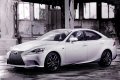 In attesa della presentazione ufficiale al Salone di Detroit, Lexus svela in anticipo le immagini della rinnovata berlina IS, la prima equipaggiata con tecnologia Lexus Hybrid Drive, disponibile anche nella versione F SPORT. 