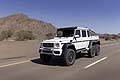 Attualmente realizzato in sole due versioni, il nuovo e interessante veicolo offroad Mercedes G63 AMG 6X6 si prepara ad un a produzione in serie che consentir di aggredire letteralmente il mercato di riferimento.