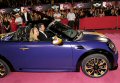 Litaliana Franca Sozzani, direttore di Vogue e de LUomo Vogue che ha vestito i panni della madrina dellevento, ha firmato una special one del brand Mini, venduta allasta per sostenere lassociazione Aids Life.
