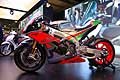 Moto racer Aprilia RSV4 al Salone del motociclo EICMA 2015