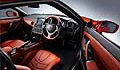 Supercar di grande appeal, la Nissan GT-R 2014 offre un nuovo sistema di luci che ottimizzano l'impatto visivo dell'auto. 