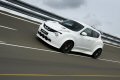 Juke-R utilizza la trasmissione e le sospensioni della GT-R con un roll-cage su specifiche FIA. 