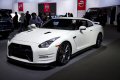 Nissan GT-R 2014 esta fedele al suo noto appeal estetico e al suo motore 3.8l V6, il migliore della categoria, assemblato manualmente e in grado di erogare ben 545CV.