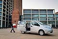 In dettaglio, Nissan e-NV200, oltre ad offrire la spaziosit e la praticit dei van tradizionali, aggiunge emissioni completamente assenti di CO2. 