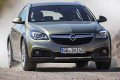 Opel Insignia Country Tourer adotta potenti motori turbo come il benzina SIDI 2 litri a iniezione diretta da 184 kW/250 CV (non offerto in Italia), il 2.0 CDTI 163 cv o il potente BiTurbo CDTI 2.0. 