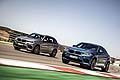 Entrambi i modelli ad alte prestazioni combinano la posizione di guida leggermente rialzata di un modello BMW della Serie X a trazione integrale con leccellente equilibrio di unautomobile BMW M. 
