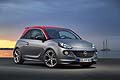 Opel ADAM S si propone con un design filante, motori brillanti e quasi infinite possibilità di personalizzazione.