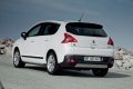 Peugeot 3008 Hybrid4 arriver sui mercati da gennaio 2012, ed  offerta ad un prezzo base di 35.000 euro, che sale a 36.800 per la versione pi accessoriata