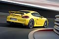 Cayman GT4 accelera da 0 a 100 km/h in 4,4 secondi e raggiunge la velocit massima di 295 km/h. 