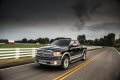 RAM 1500 offre la nuova trasmissione a 8 velocit, gli esclusivi contenitori di stoccaggio RamBox e un appeal notevolmente migliorato degli interni.