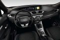 Il listino prezzi parte da 21.350 euro per la versione Wave offerto in abbinamento al motore 1.6 110Cv per toccare quota 27.400 euro del top di gamma Energy 1.6 dCi 130 CV S&S. 