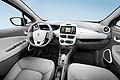 Ricco lequipaggiamento dedicato alla sicurezza, sia attiva che passiva. Troviamo tra i dispositivi: airbag frontali conducente e passeggero; airbag laterali anteriori; airbag Passenger Restraint Cushion nei sedili anteriori.