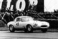 Rinasce un modello importante per la storia di Jaguar. Si tratta della vettura E-type Lightweight, della quale il marchio sta realizzando sei riproduzioni, che rappresentano i sei veicoli mancanti delloriginario progetto.