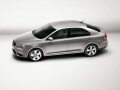 Dinamismo e stile caratterizzano la nuova generazione di Seat Toledo, pronta per il lancio commerciale del 2013. 