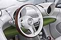 Volante in pelle della Smart Forspeed e interni vettura