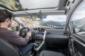 Toyota Verso con allestimento Style prevede in pi i sensori per il funzionamento automatico di fari, tergicristalli e dispositivo di offuscamento automatico del retrovisore interno, un tetto panoramico Skyview