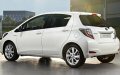 Rinnovata anche esteticamente, la caratteristica di punta della Toyota Yaris Hybrid  comunque rappresentata dalla tecnologia Hybrid Synergy Drive, che si affida alla sinergia instaurata tra un brillante motore benzina 1.5 da 100 CV e un motore elettrico 