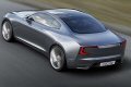 Sia il cofano e il tetto ribassati sia i cerchi da 21 pollici a cinque raggi contribuiscono a trasmettere limmagine di una elegante Gran Turismo, che assicura potenza e piacere di guida. 