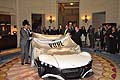 Nel parterre esclusivo del Royal Automobile Club di Londra, il 3 luglio 2013, dopo molti mesi di segretezza, la leggerissima supercar VUHL 05  stata rivelata alla presenza di un pubblico esclusivo.