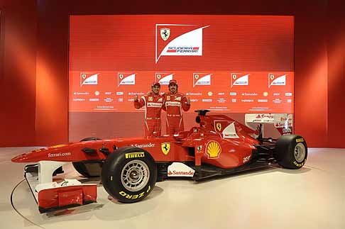 Ferrari - Monoposto Ferrari F150 e i 2 piloti Alonso e Massa
