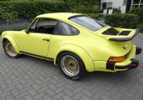 Porsche - 1976 Porsche 934 RSR Turbo old car in vendita allasta al Coys Nurburgring International