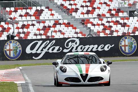 Alfa Romeo - Alfa 4C sul circuito di Mosca