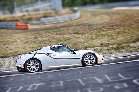 Alfa Romeo - Alfa Romeo 4C giro record in soli 804 a Nordschleife