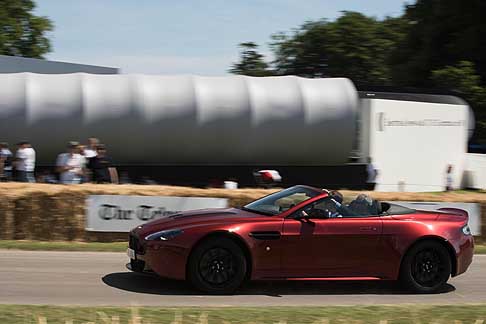Cronoscalata di auto storiche - Aston Martin V12 Vantage S at the Goodwood Festival of Speed 2015