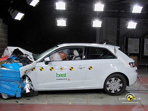 Isuzu - Audi A3 1.4 Attraction LHD crash test che a raggiunto le 5 stelle Euro Ncap