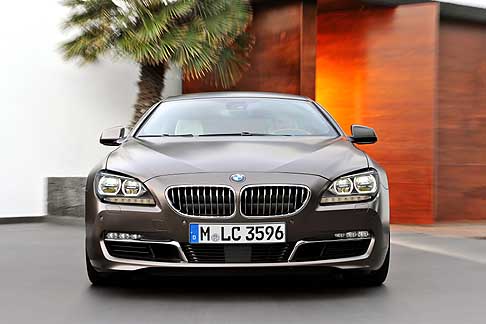 BMW - BMW Serie 6 Gran Coup pur essendo un Coup, non le mancano quattro porte e terzo sedile